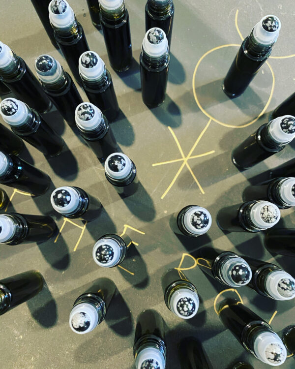 Hermanubis II snowflake obsidian roller oil Hermanubis II snowflake obsidian roller oil