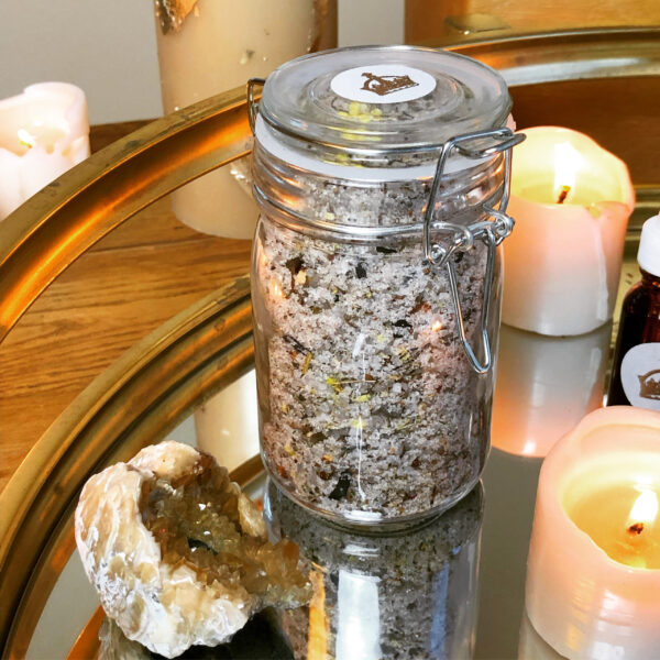 Luminous Crown Bath Salts Main