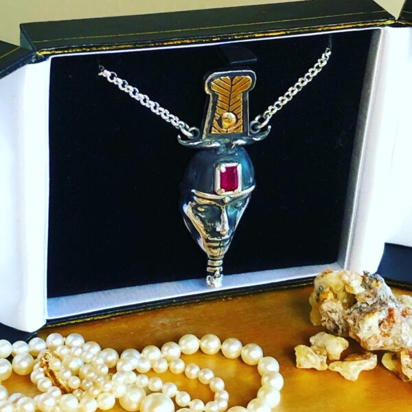 Luminous Crown Talisman Main