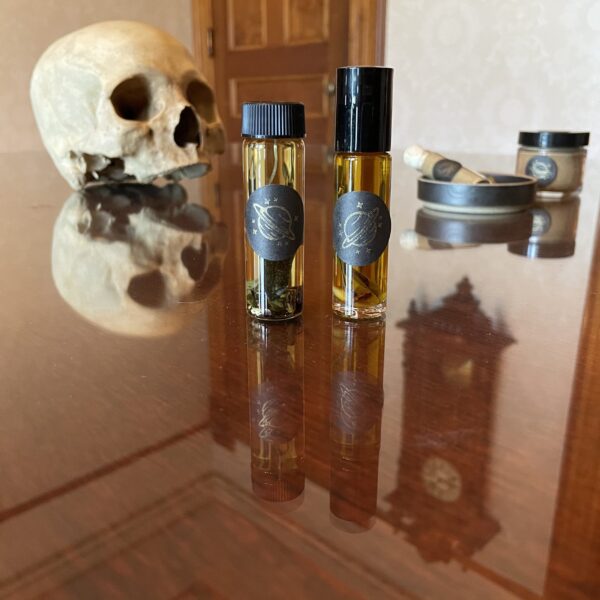 Saturn in Capricorn Oil Main Saturn in Capricorn Oil Main