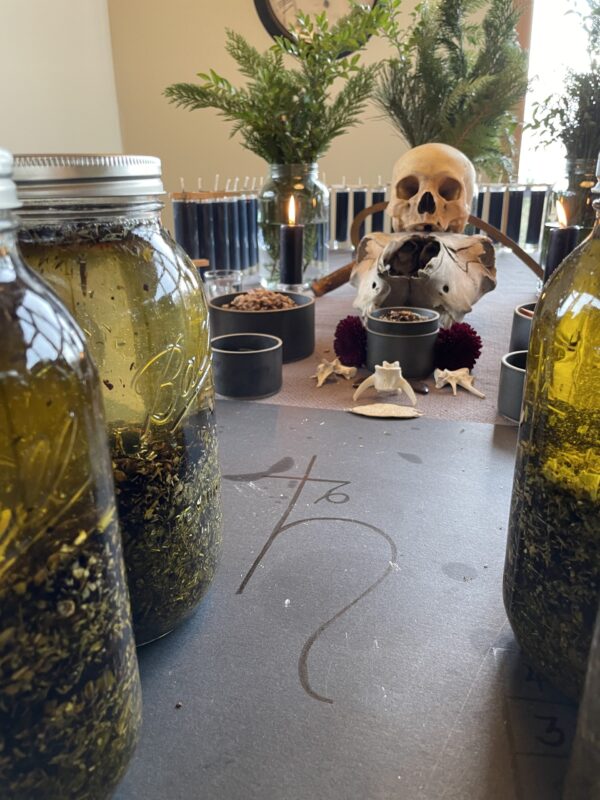 Saturn in Capricorn oils glyph Saturn in Capricorn oils glyph