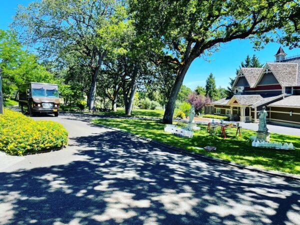 Mercury in Gemini Delivery truck 2 Mercury in Gemini Delivery truck 2