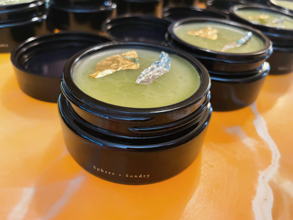 Thema Mundi Salves Pouring Thema Mundi Salves Pouring