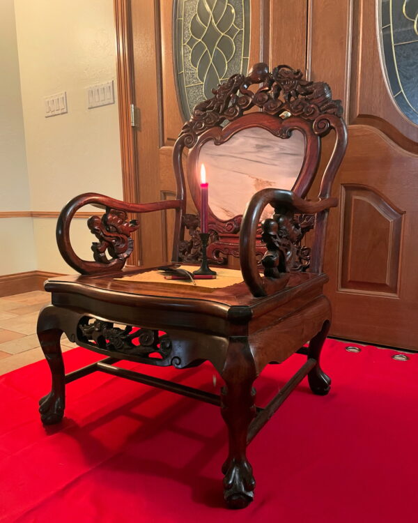 Capricorn III Throne Capricorn III Throne