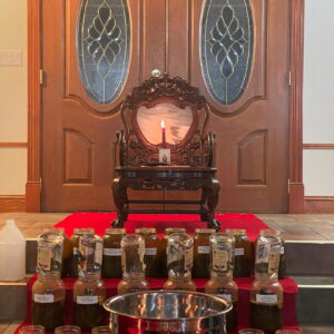 Capricorn III Throne Main Center