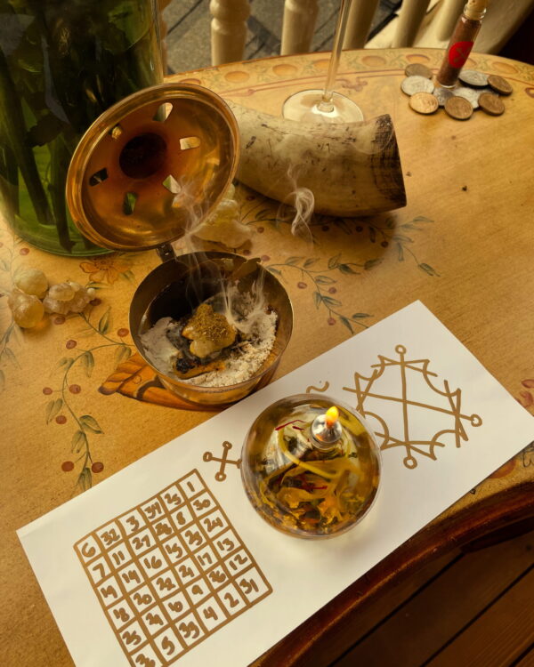 Altar Aldebaran Golden Titan