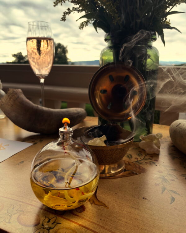 Altar Golden Sol Lamp Bull Horn Aldebaran Golden Titan Altar Golden Sol Lamp Bull Horn Aldebaran Golden Titan