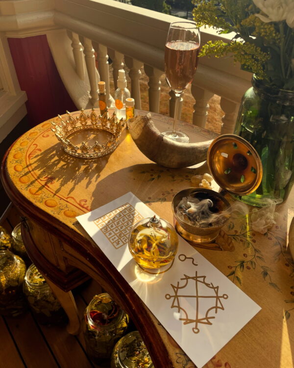 Altar Main Shadows Crown Golden Titan Altar Main Shadows Crown Golden Titan